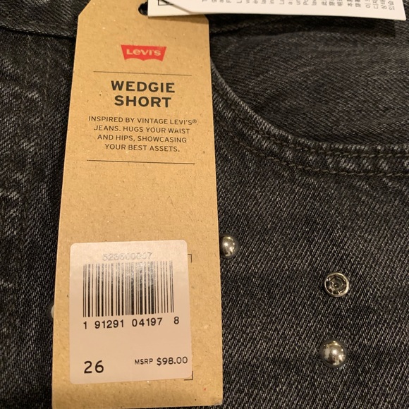 Levi’s Wedgie Short - Picture 5 of 8